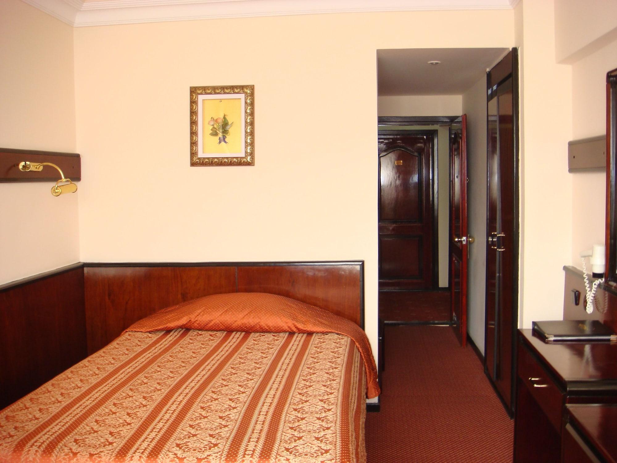Hotel Otrar à Almaty Extérieur photo