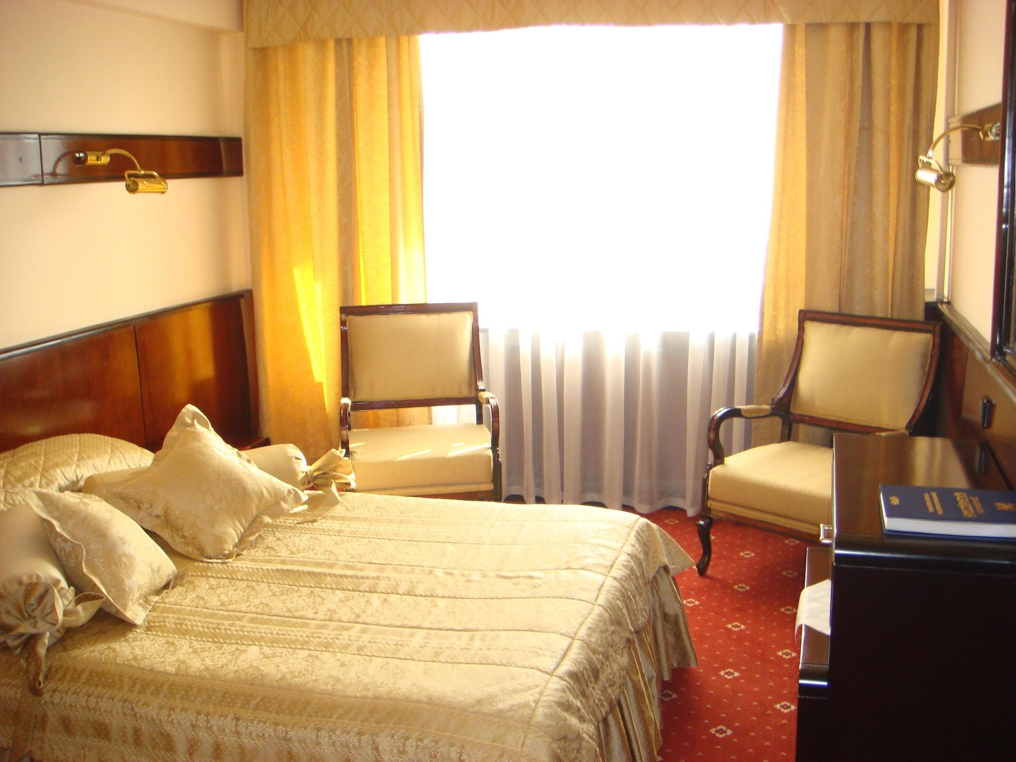 Hotel Otrar à Almaty Extérieur photo