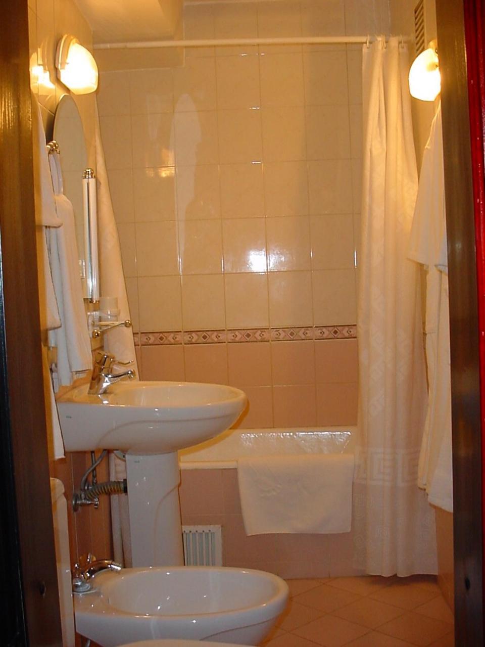 Hotel Otrar à Almaty Extérieur photo